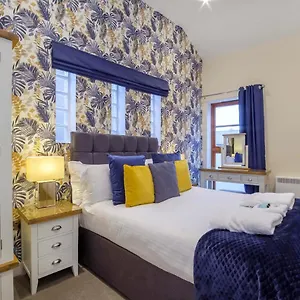 Apartment - Reubens Court United Kingdom