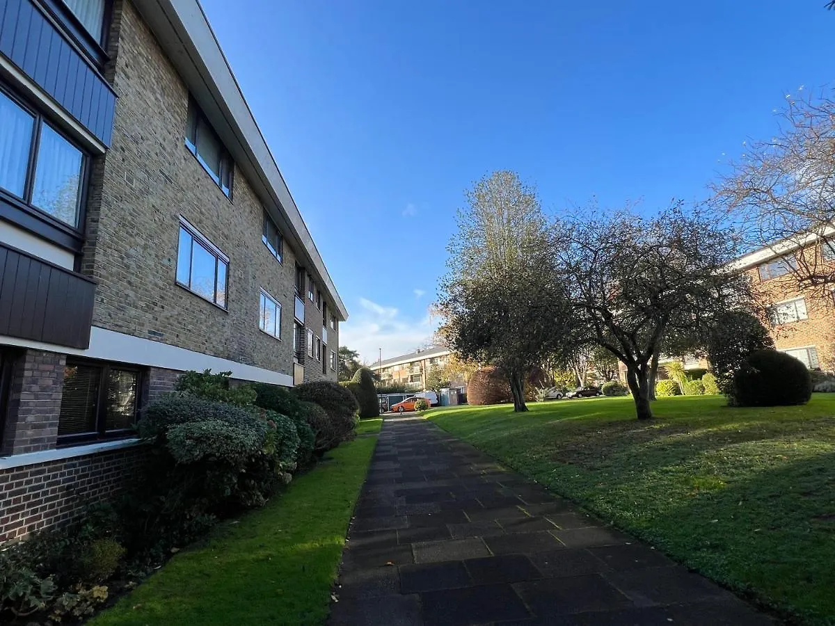 Apartment Maisonette Brecon Court Eltham